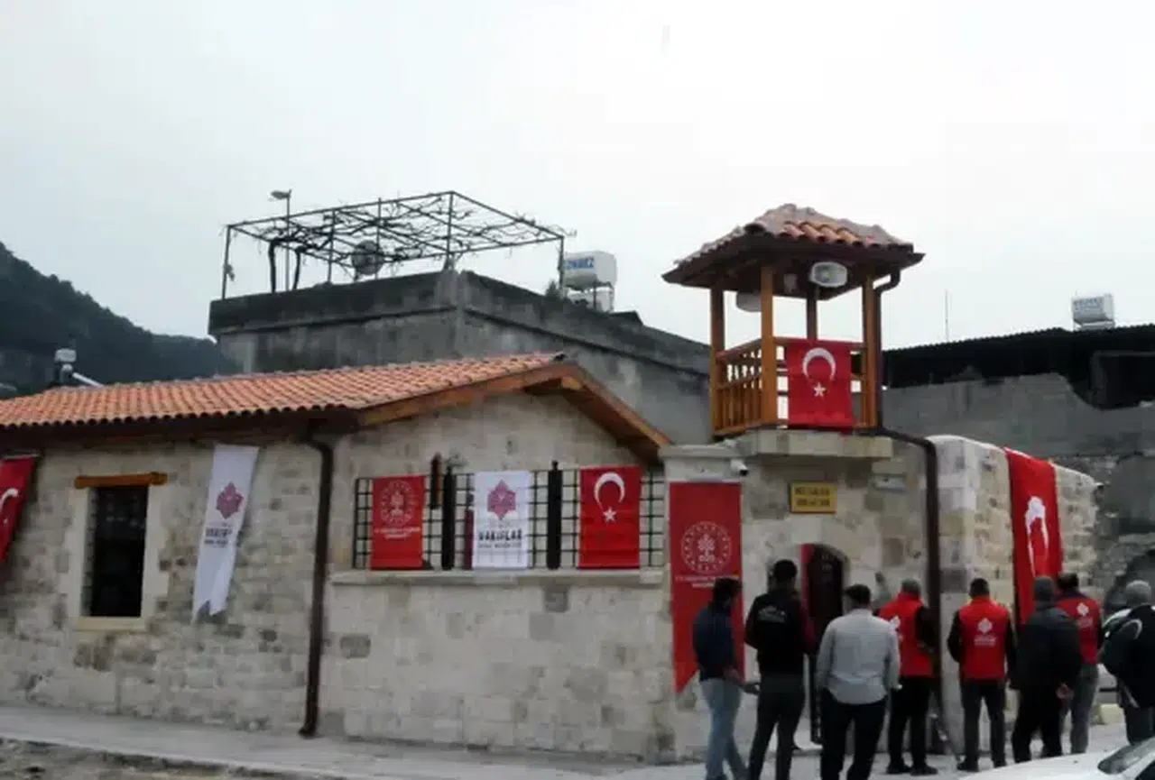Hatay'da depremde hasar gören tarihi yapılardan ilki hizmete açıldı