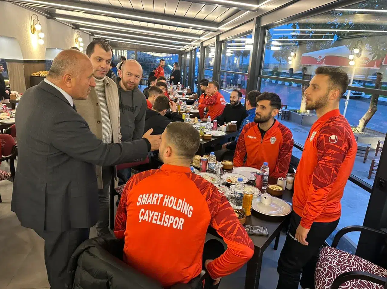 Başkan Çiftçi'den Çayelispor'a iftar yemeği