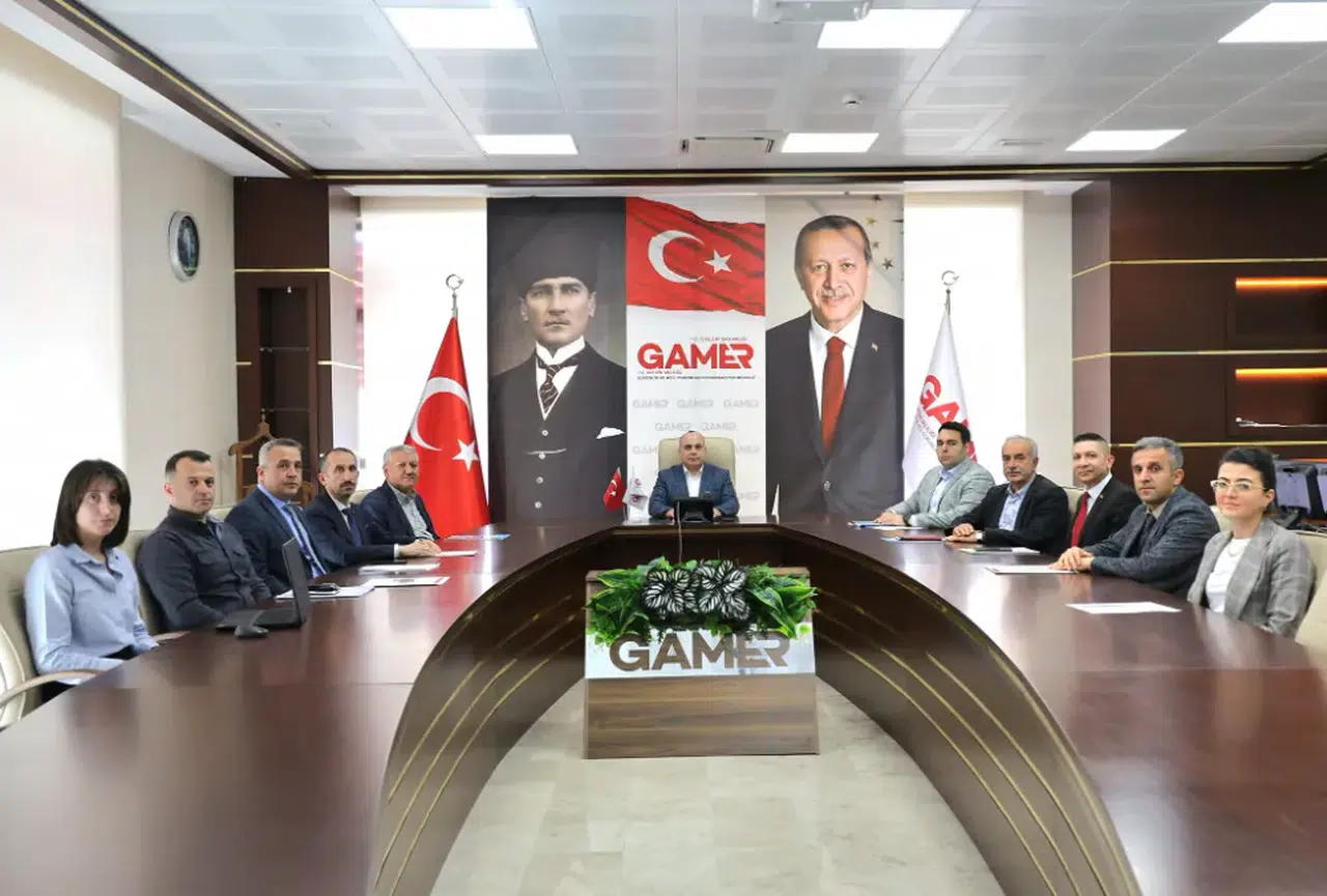 Artvin Valisi Ünsal, İl Seçim Koordinasyon Merkezi'ni Ziyaret Etti