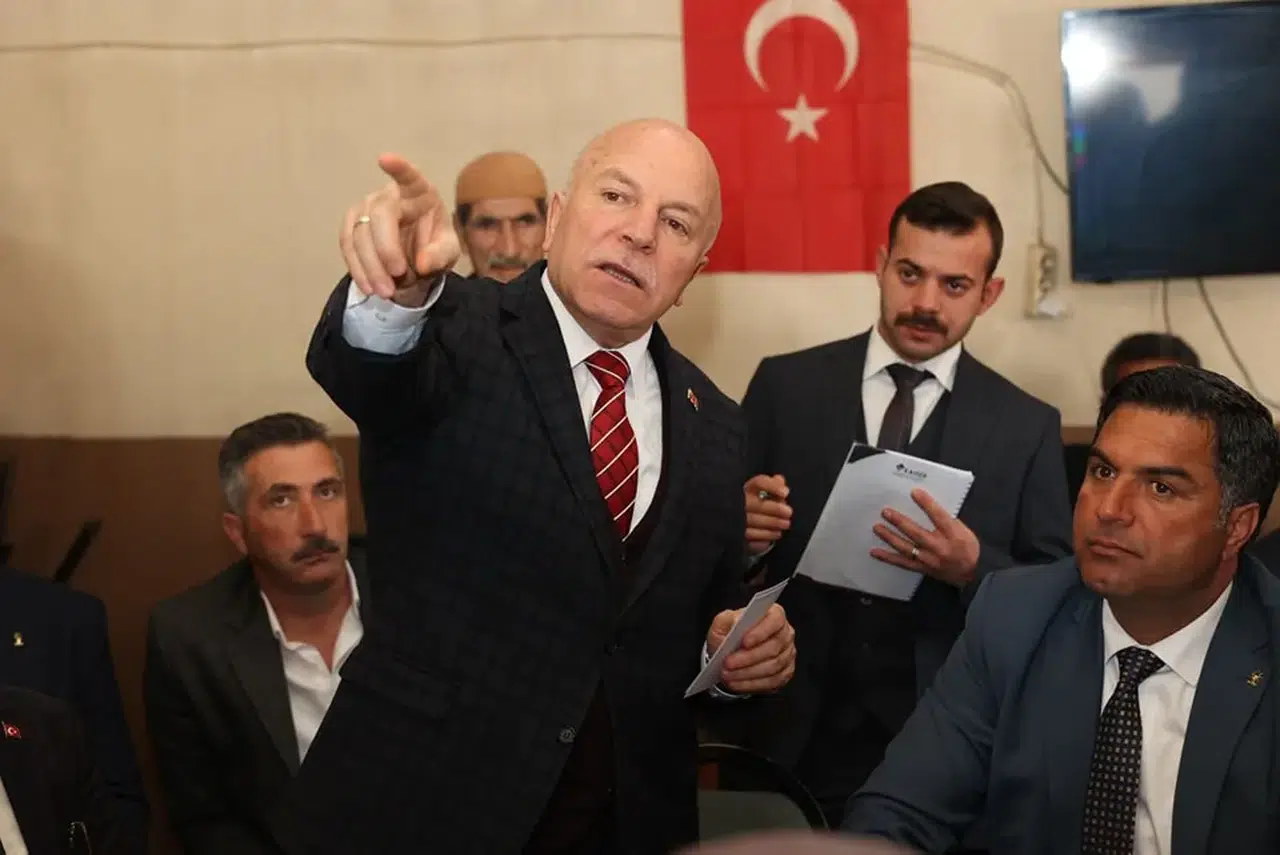 Mehmet Sekmen, Hınıs/Bellitaş Mahallesi'nde Vatandaşlarla Buluştu