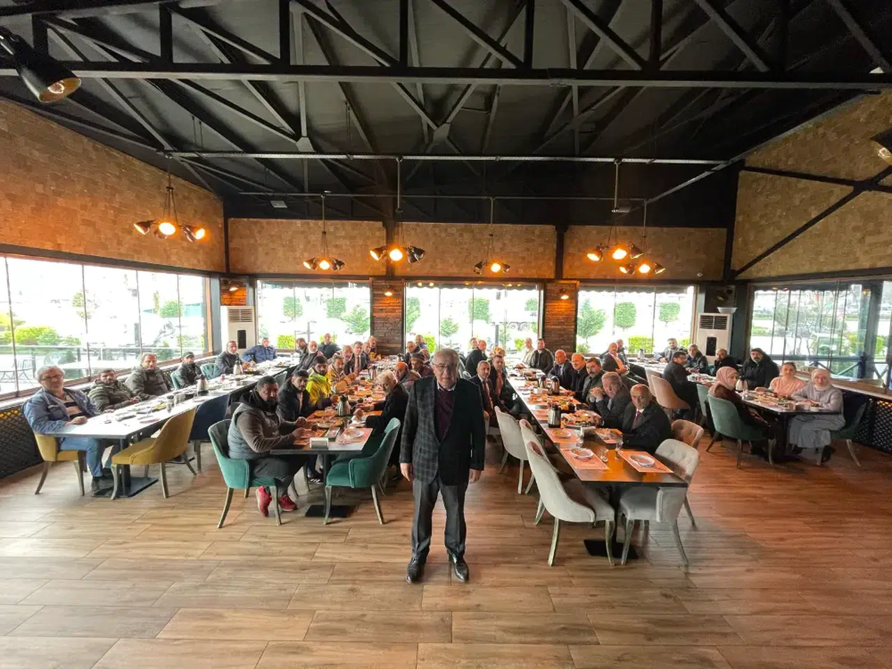 Başkan Selim Metin kahvaltıda belediye personelleriyle buluştu