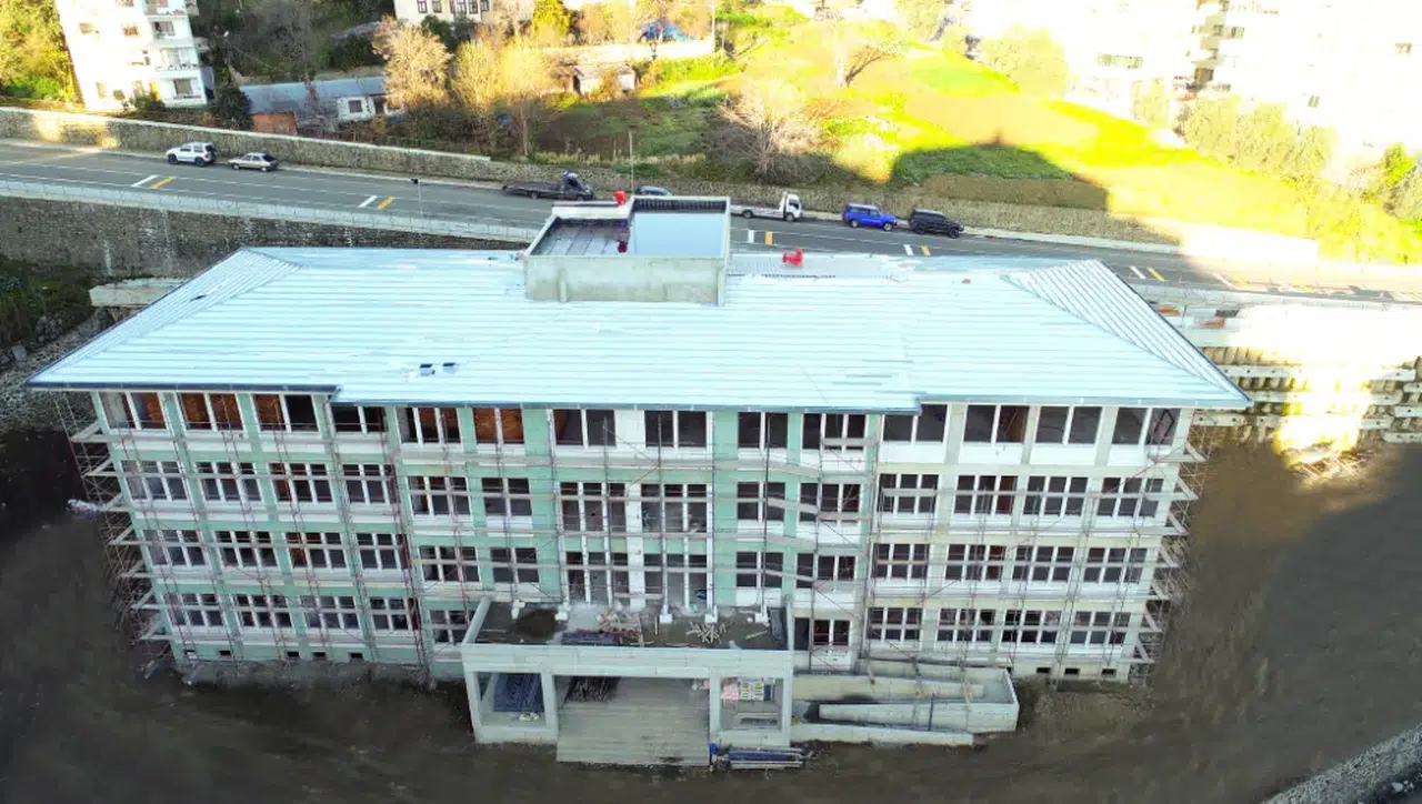 Akçaabat Merkez İlkokulu Yepyeni Bir Binayla Yeniden Doğuyor