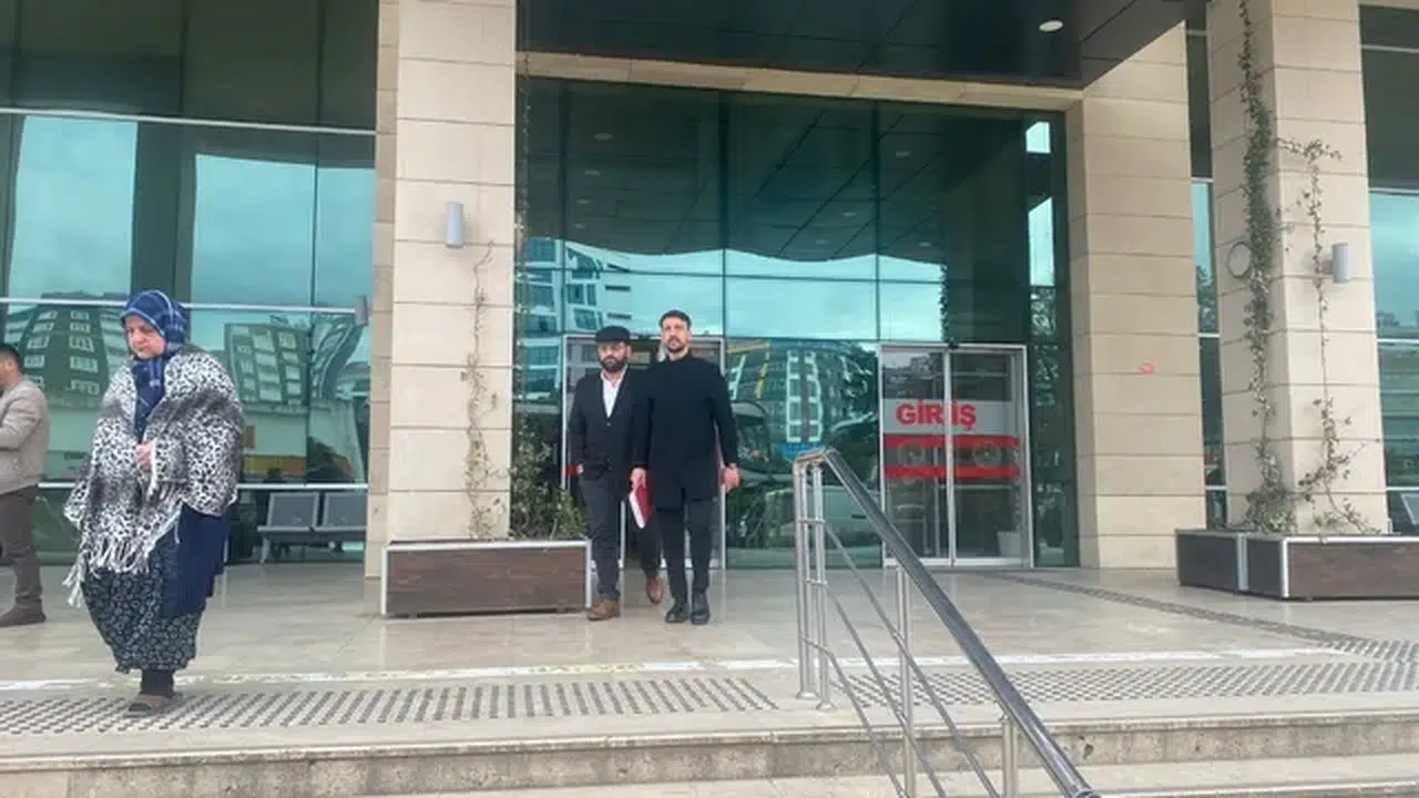 Ogün Samast duruşmaya, Trabzon Adliyesi'nden katıldı