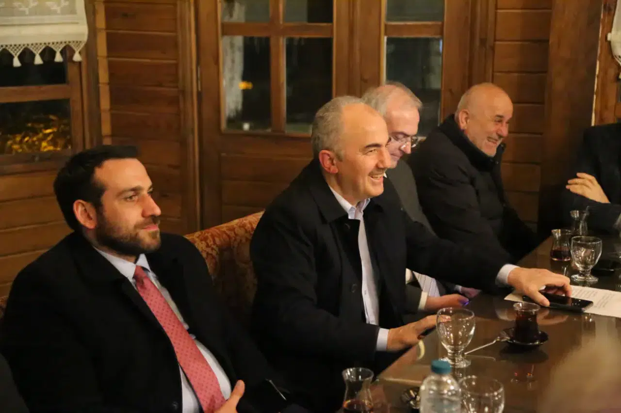 Başkan Metin vatandaş buluşmalarına Kale Mahallesi'nde devam etti