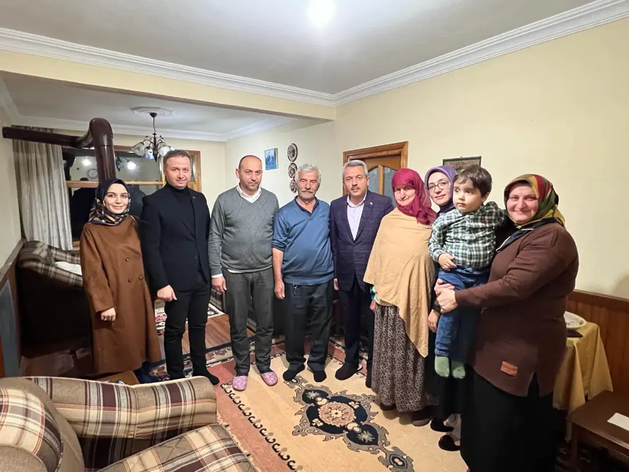 Vali Baydaş şehit ailesini ziyaret etti