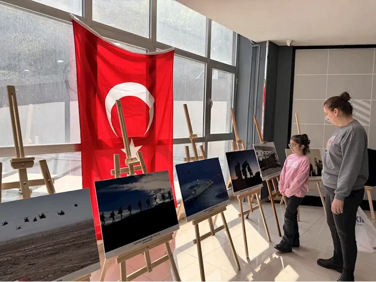 Artvin'de "1923'ten Günümüze Türk Silahlı Kuvvetleri" fotoğraf sergisi açıldı