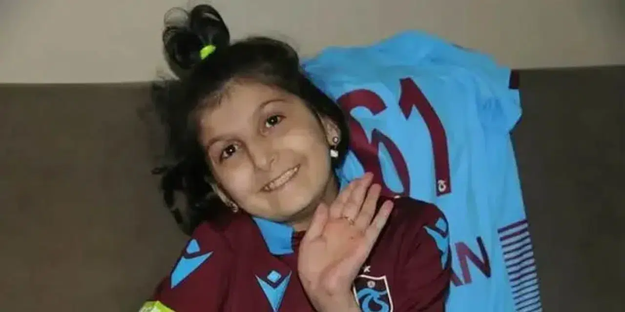 Trabzonspor'un forma tanıtımında yer alan lösemi hastası Hicran, hayatını kaybetti