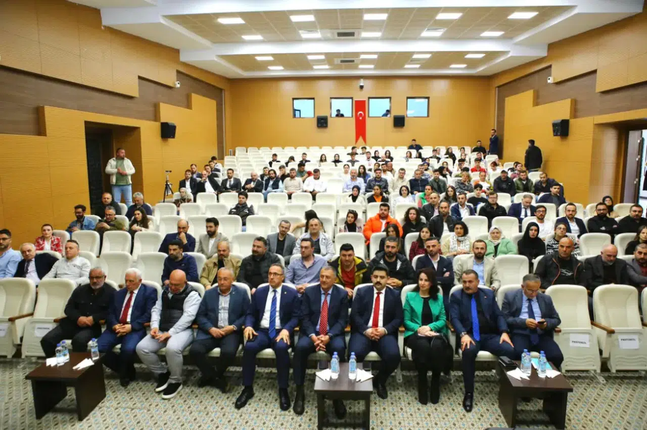 Ardeşen'de Turizm Sektör İşbirliği Toplantısı ve öğrenci buluşması gerçekleşti