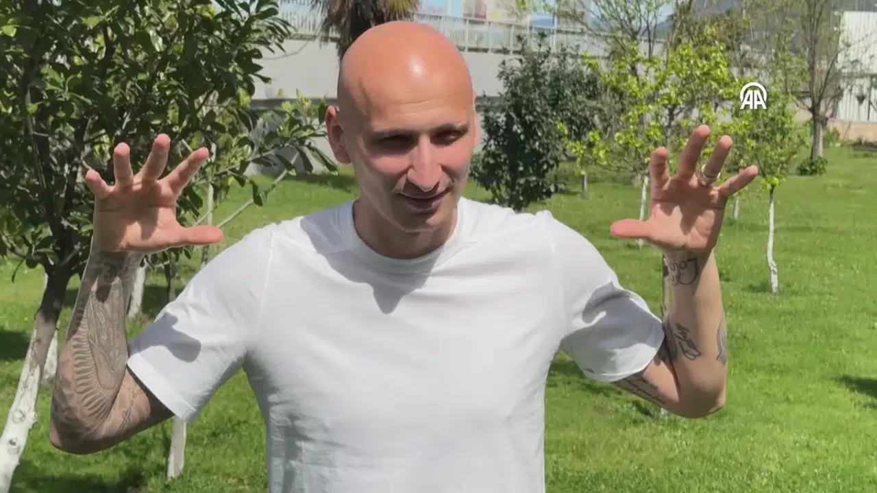 Çaykur Rizespor'un İngiliz yıldızı Shelvey, Avrupa hedefinde takımına liderlik etmekten mutlu