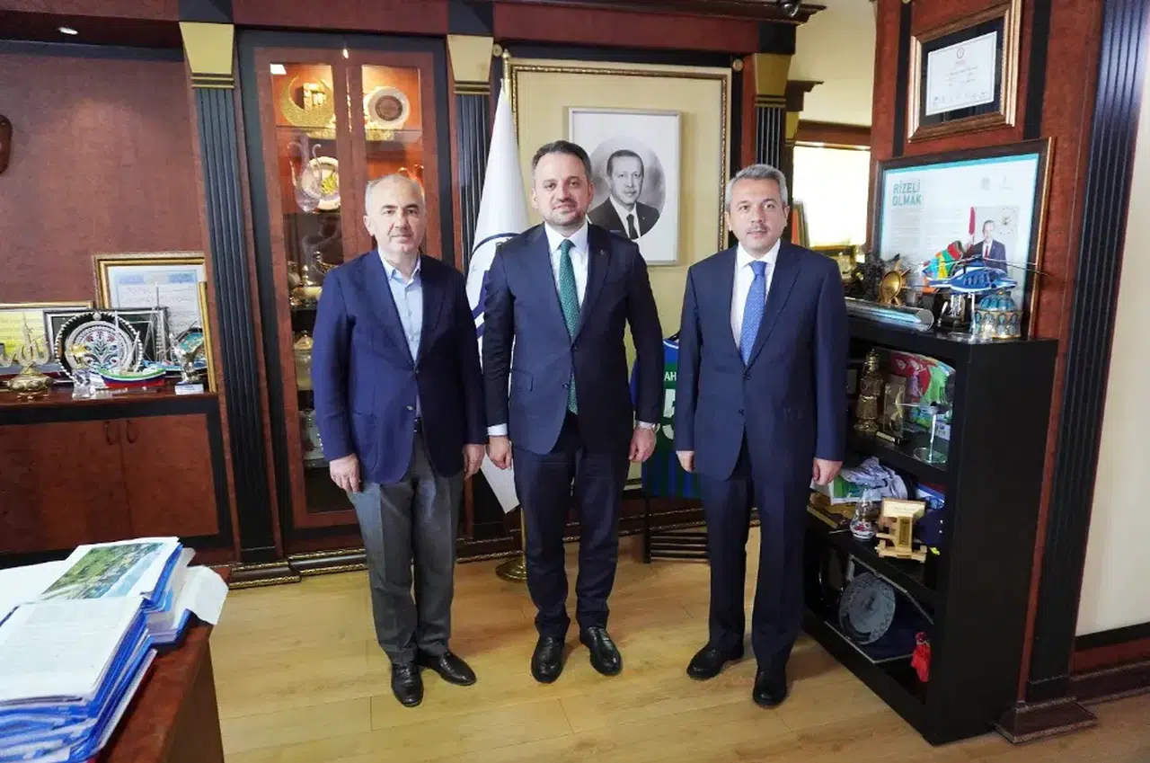 GSB Bakan Yardımcısı Eminoğlu ve Vali Baydaş'dan başkan Metin'e ziyaret