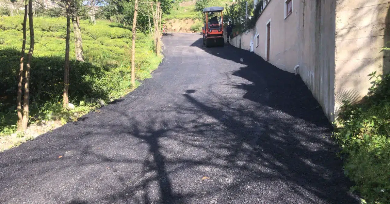 Rize Belediyesi asfalt çalışmalarına devam ediyor