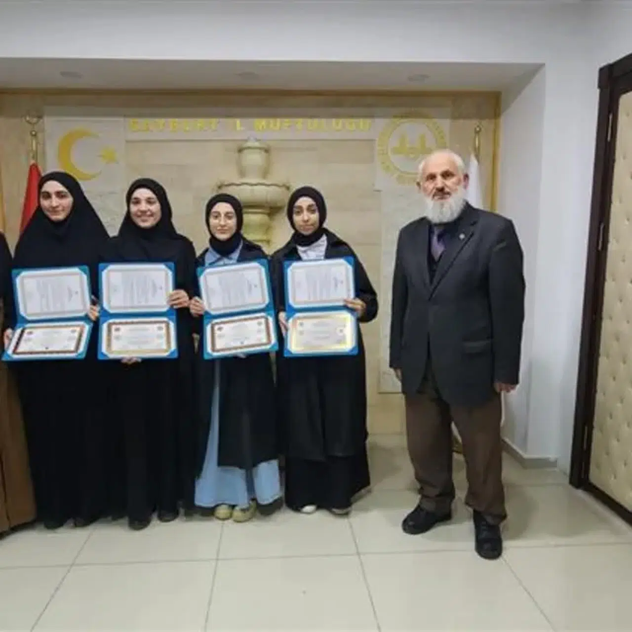 Bayburt'ta hafızlık öğrencileri belgelerini aldı