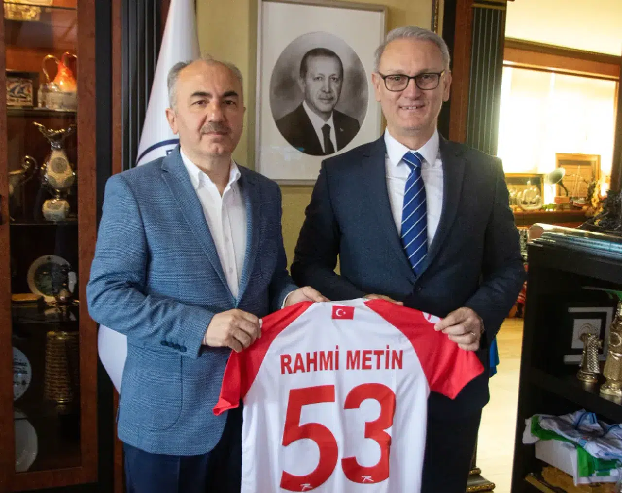 Hentbol Federasyonu Başkanı Kılıçtan Başkan Metin'e ziyaret