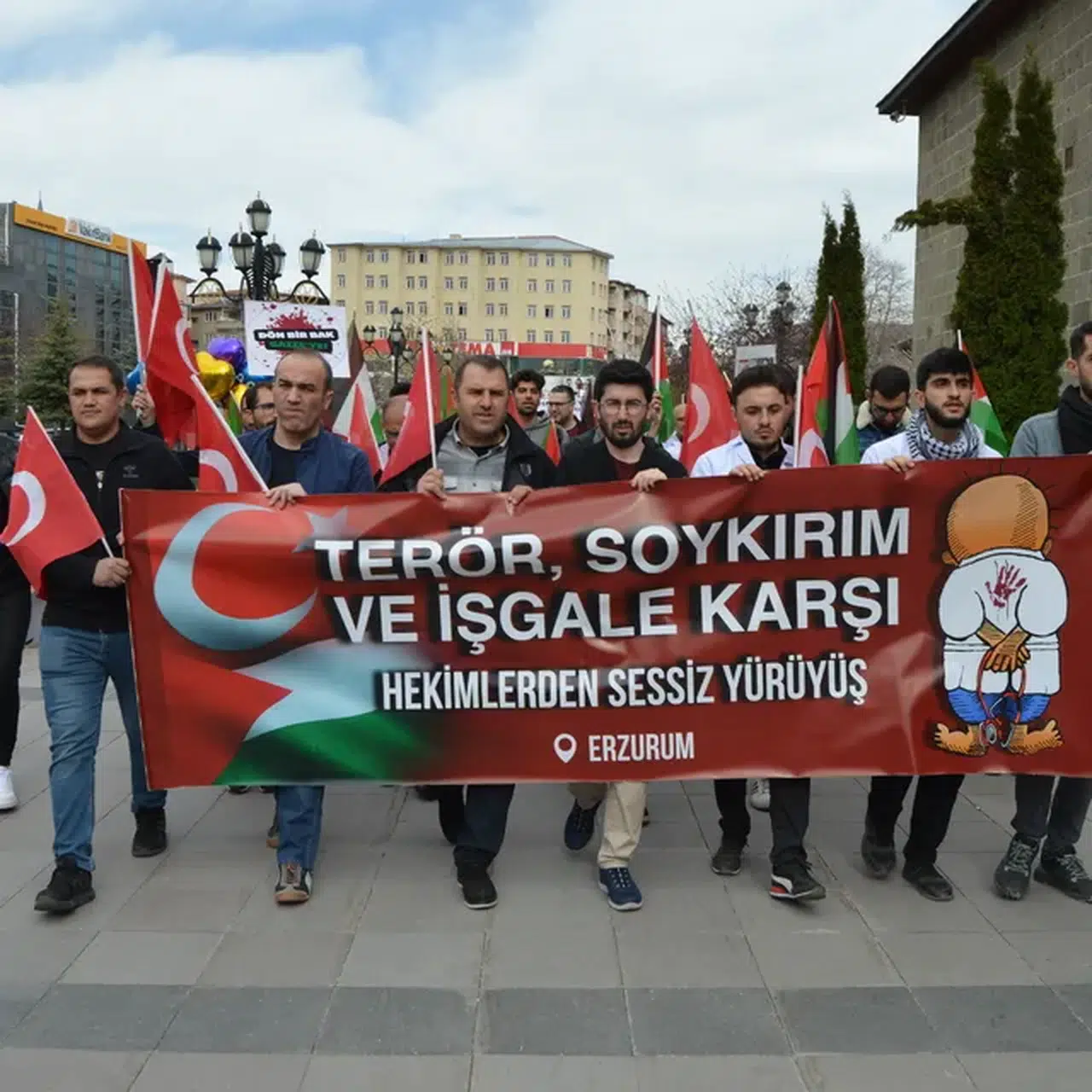 Erzurum'da hekimler ve sağlıkçılar Filistin için "sessiz yürüyüş" yaptı