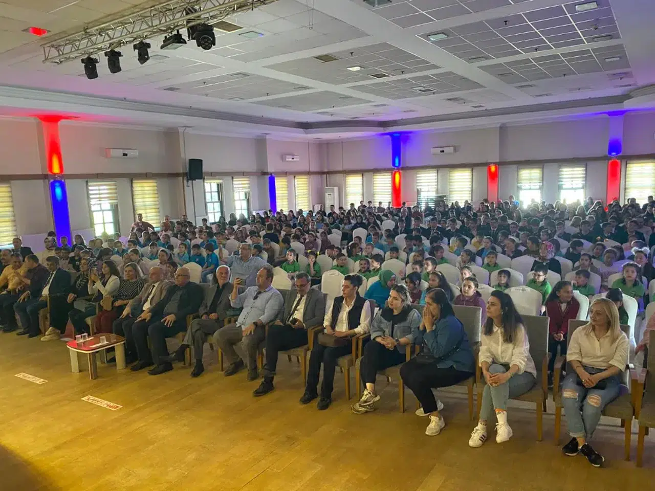 Çayeli'de halk müziği yarışması düzenlendi