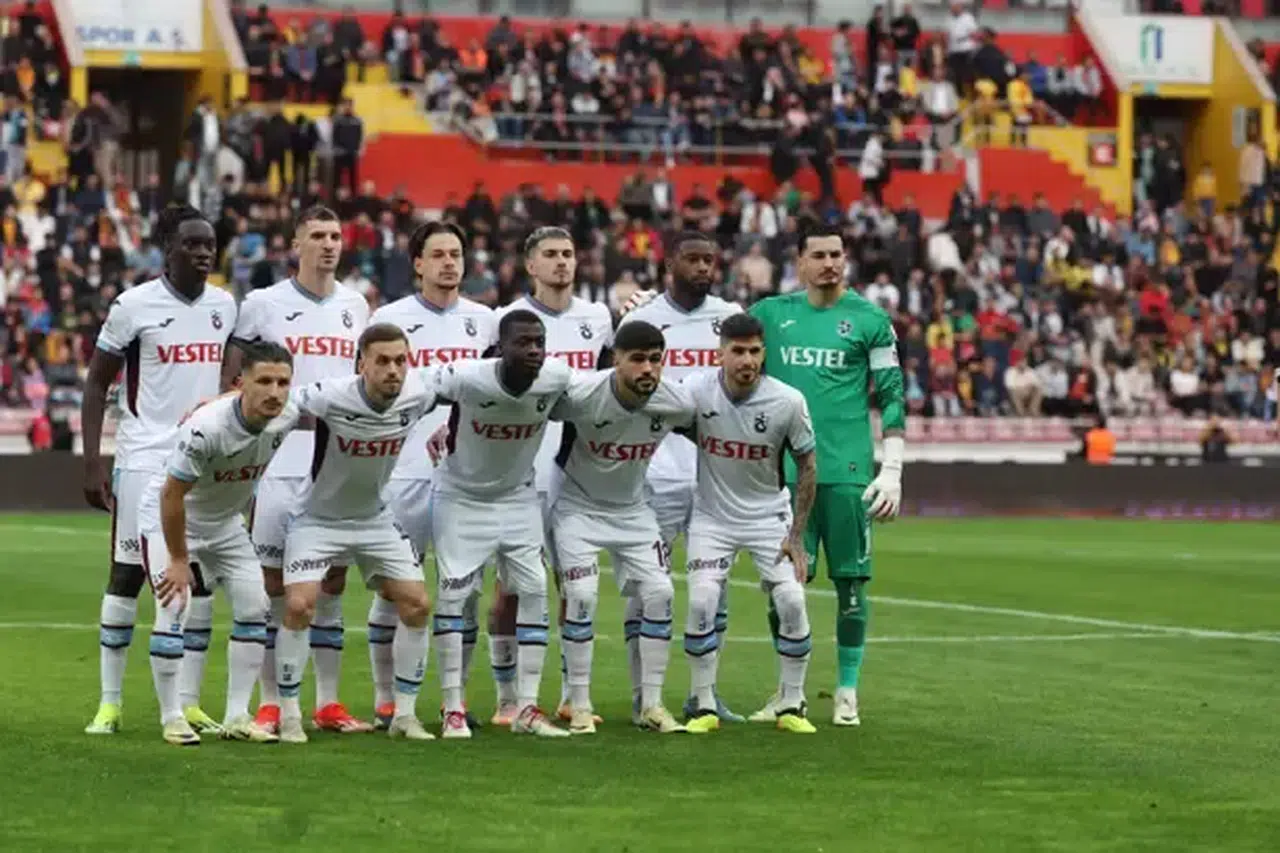 Kayseri'den 3 puanla dönen Trabzonspor, ligdeki yerini korudu