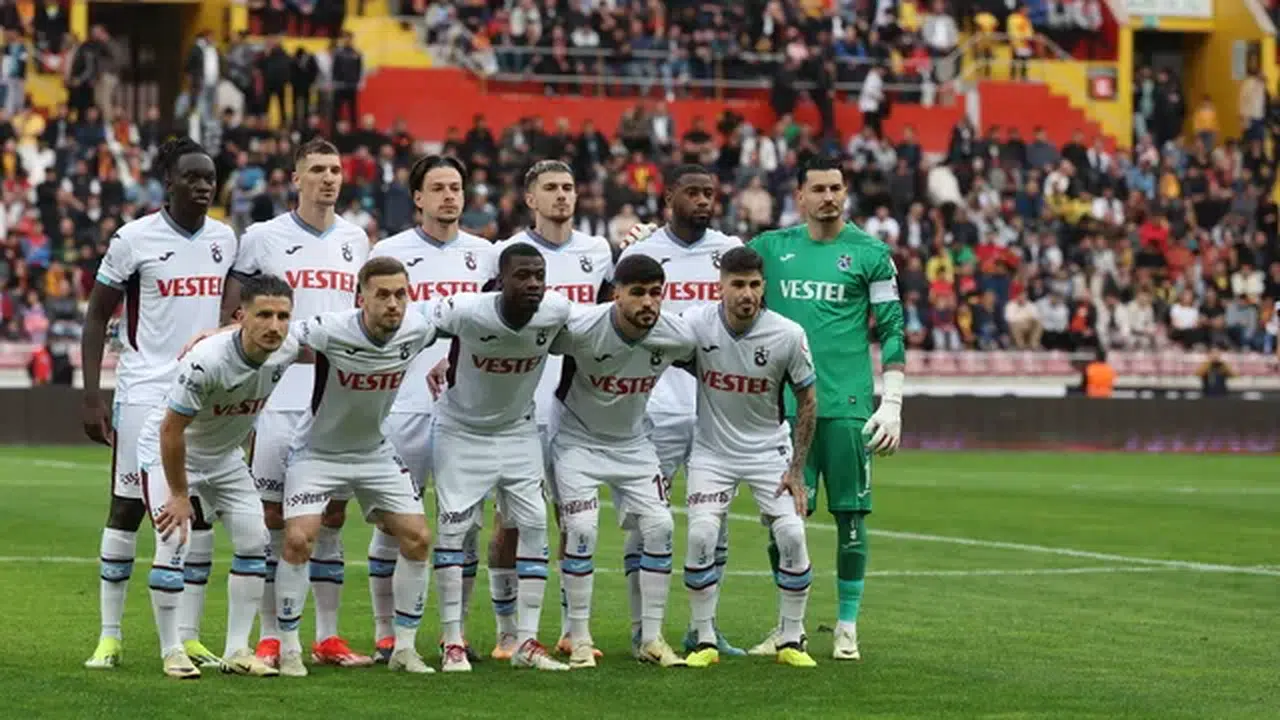 Kayseri'den 3 puanla dönen Trabzonspor, ligdeki yerini korudu