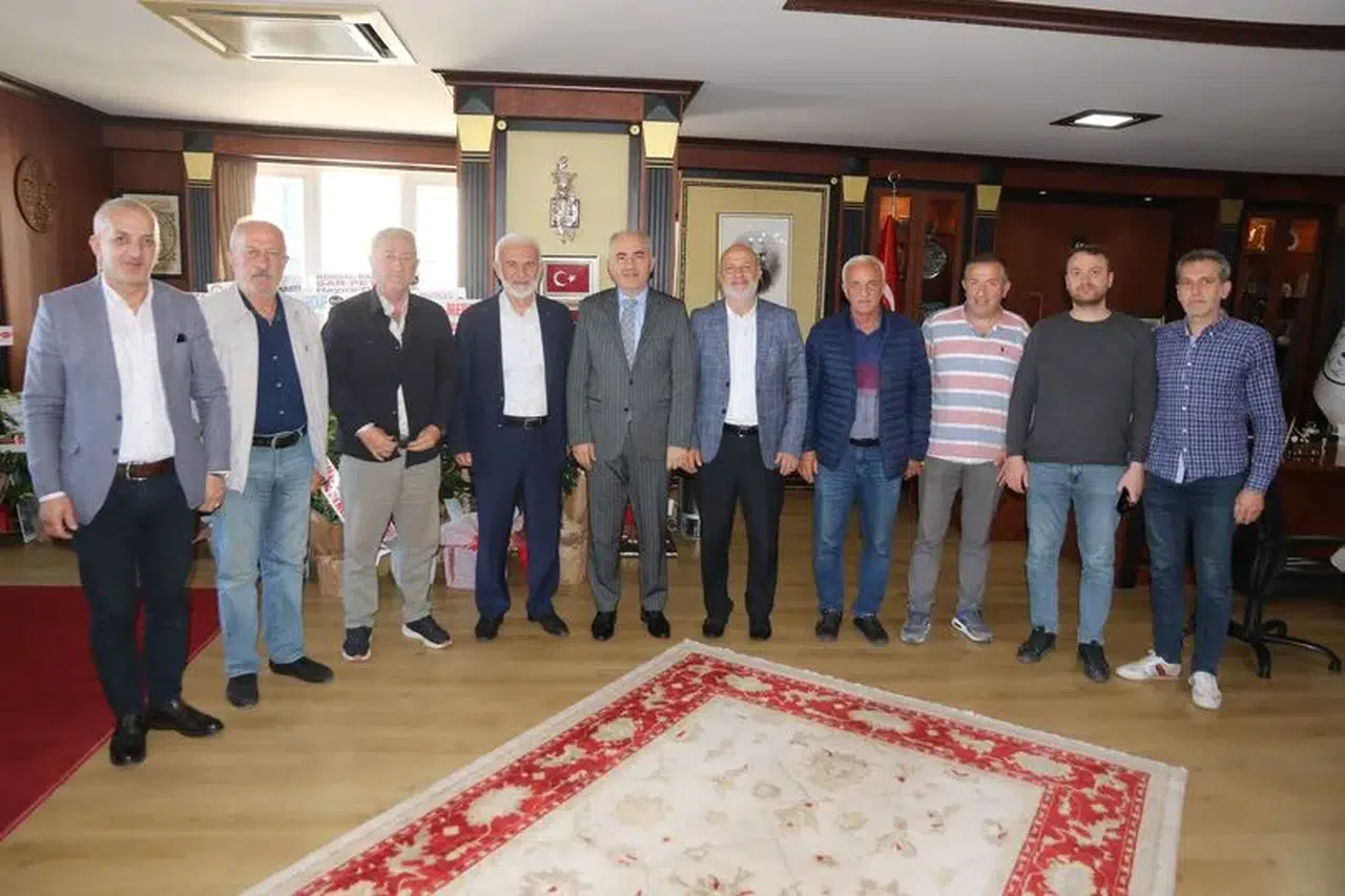 Eski başkanlardan Rahmi Metin'e ziyaret