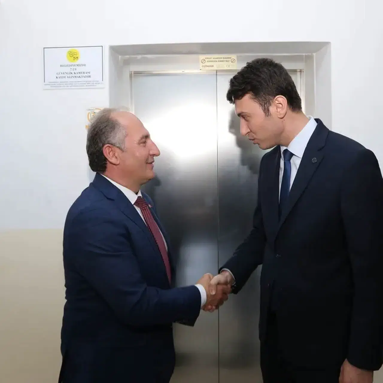 Arhavi Kaymakamı Çimşir, Belediye Başkanı Turgay Ataselim'i ziyaret etti