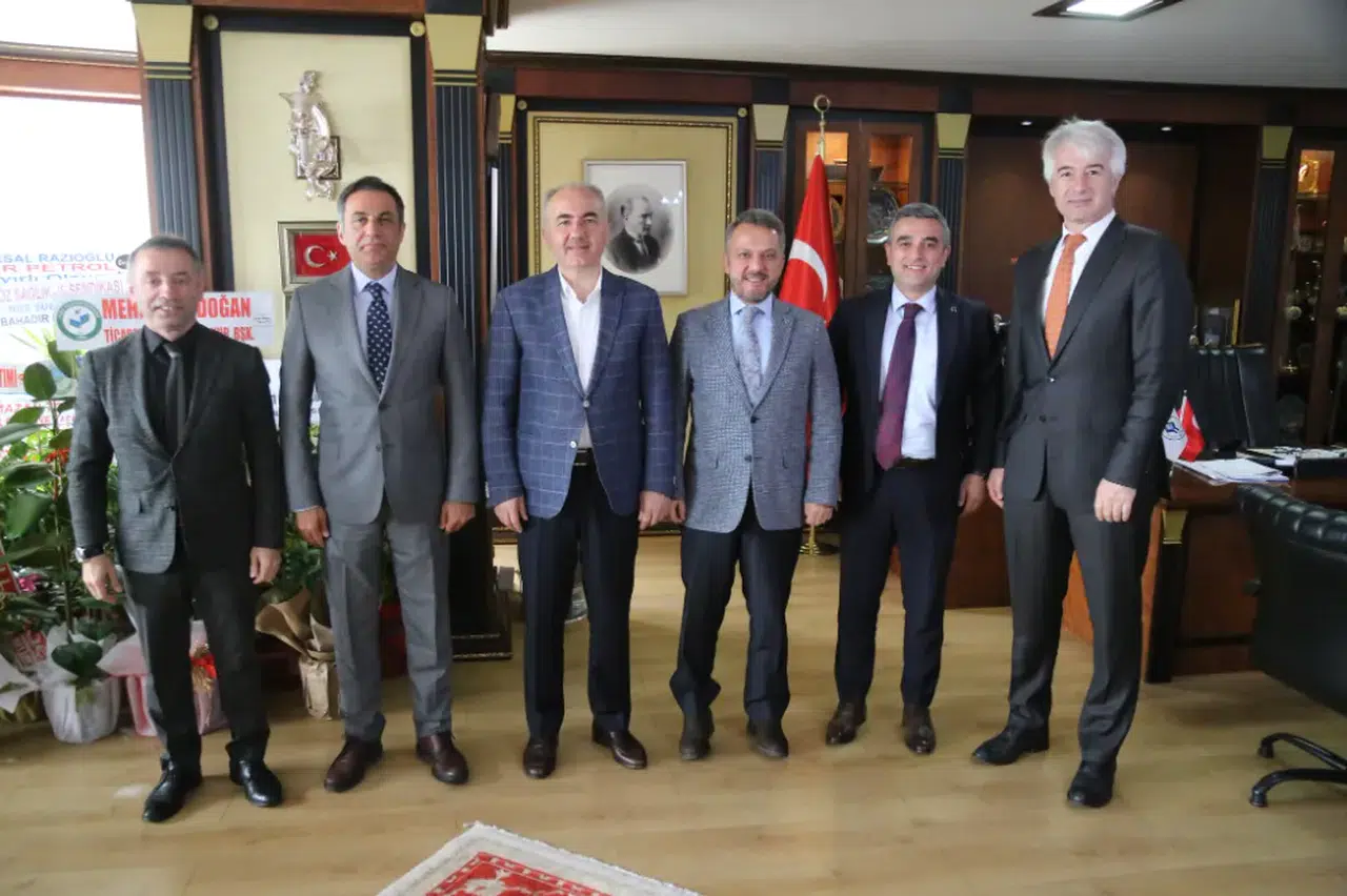 İl müdürlerinden Rahmi Metin'e ziyaret