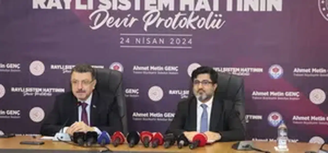 Trabzon'da "Hafif Raylı Sistem Projesi"nin protokolü imzalandı