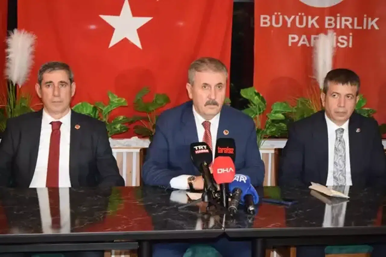 Destici: Terör örgütleri ile aralarına mesafe koymazlarsa devlet gereğini yapar