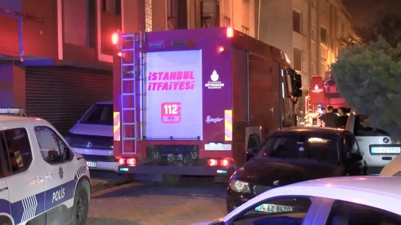 Sultangazi'de korkutan yangın