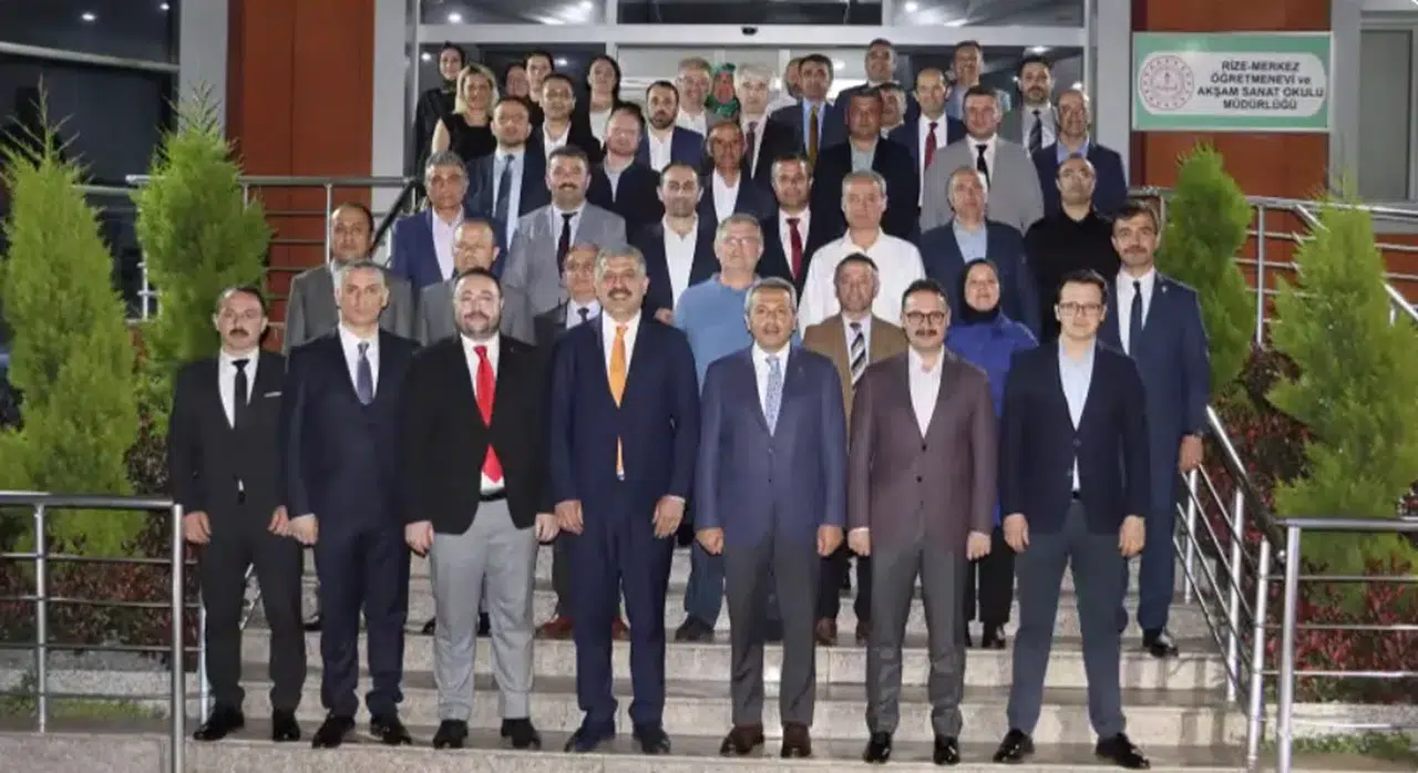 Rize Valiliği'nde atama alan müdürler için veda programı düzenlendi