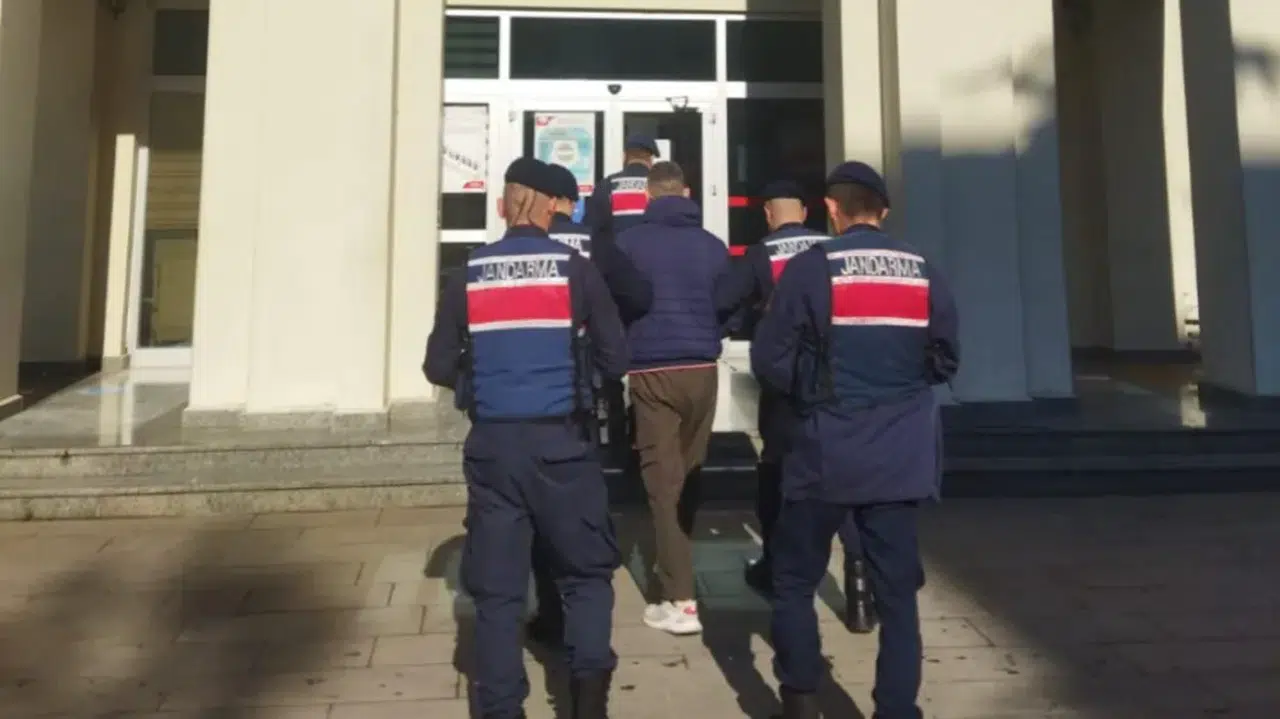 Trabzon'da 30 ayrı suçtan aranan firari hükümlü yakalandı
