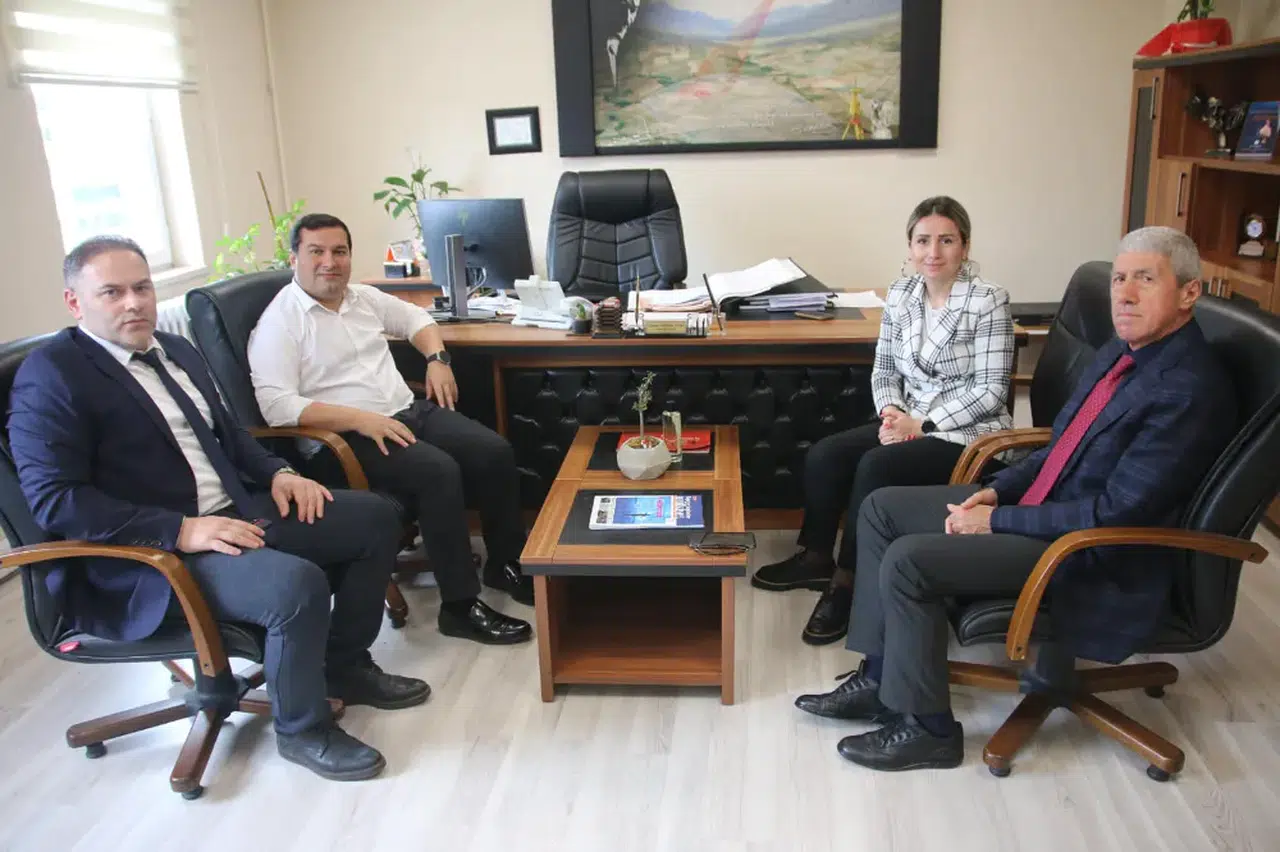 Kaymakam Altay'dan yeni Tapu Müdürü Sağlam Tenk'e ziyaret