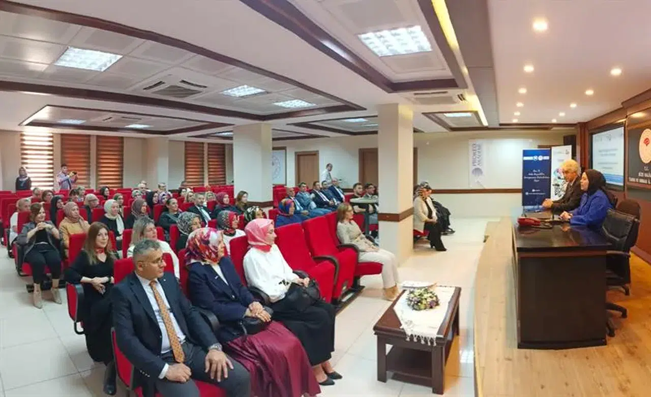 Kadın kooperatifleri üyeleri sertifikalarını aldı