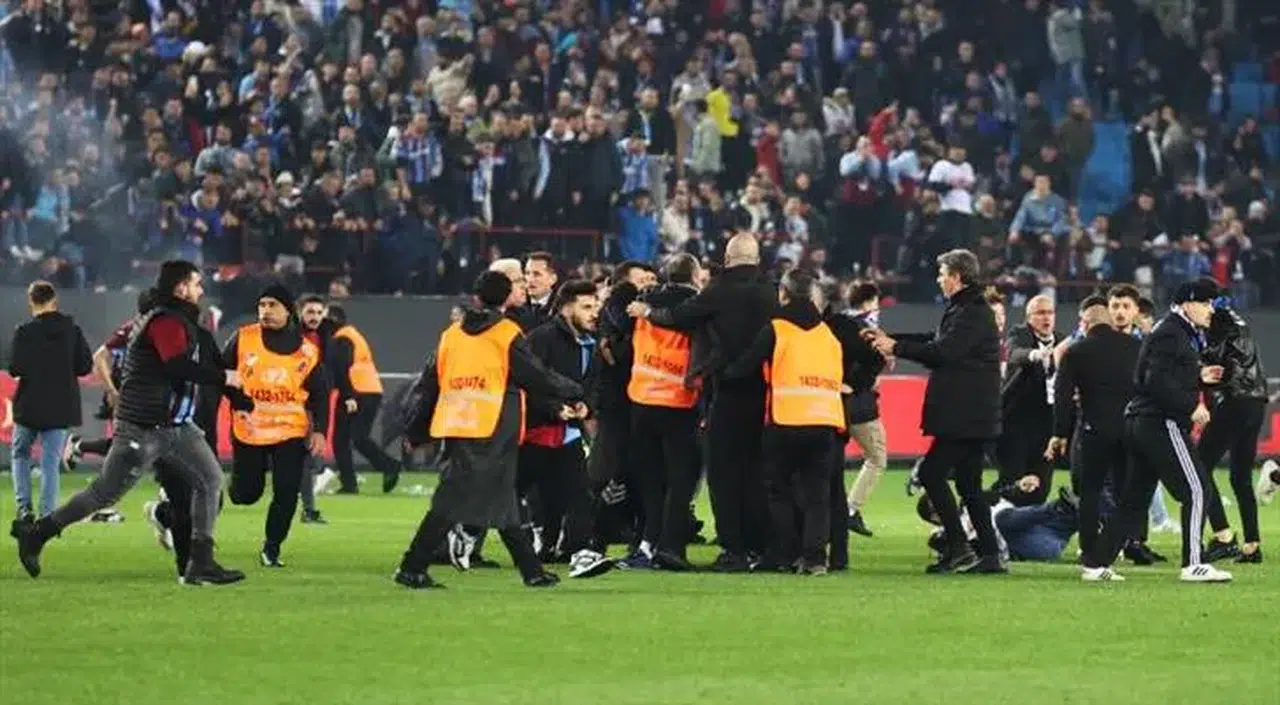 Trabzonspor'dan 6 maç seyircisiz oynama cezası nedeniyle TFF'ye tepki: