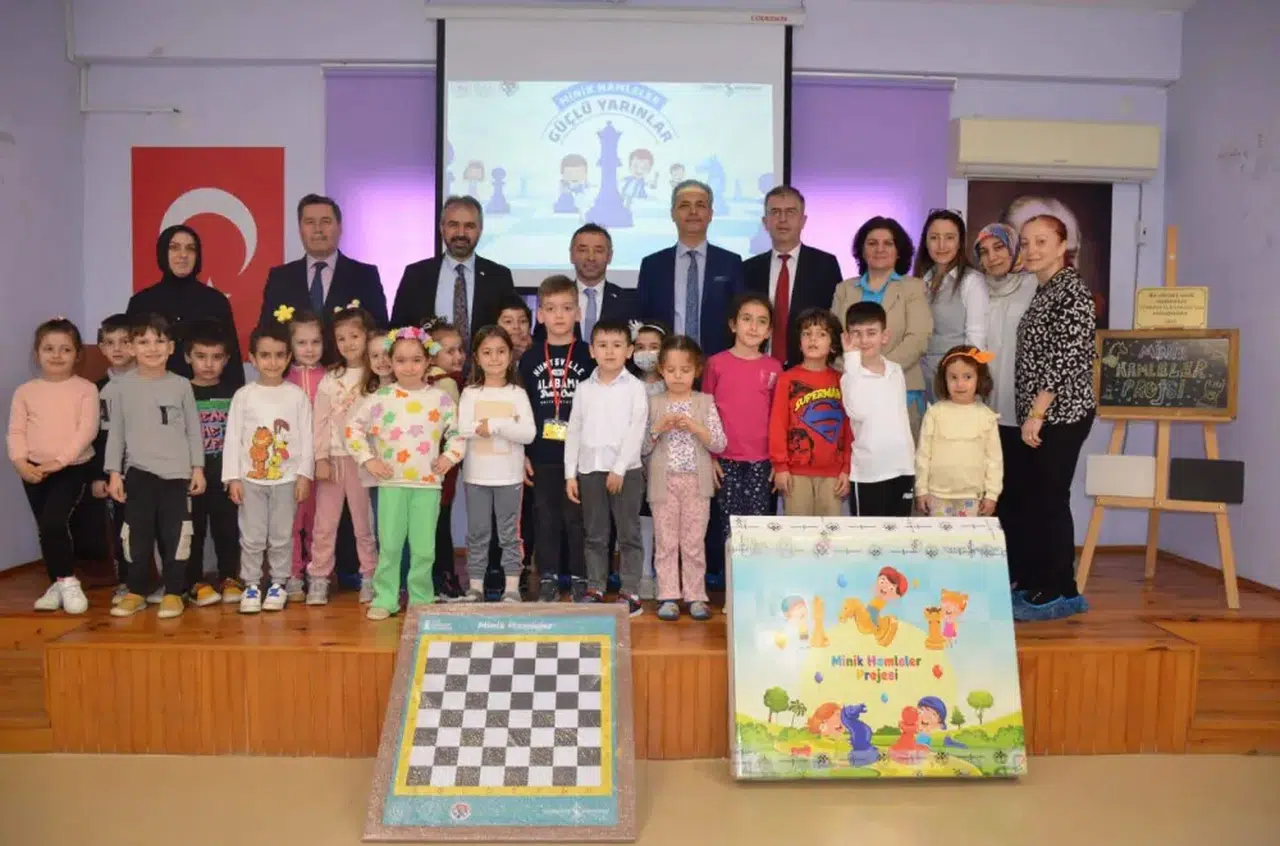 Rize'de "Minik Hamleler" projesiyle çocuklar satrançla buluşturulacak