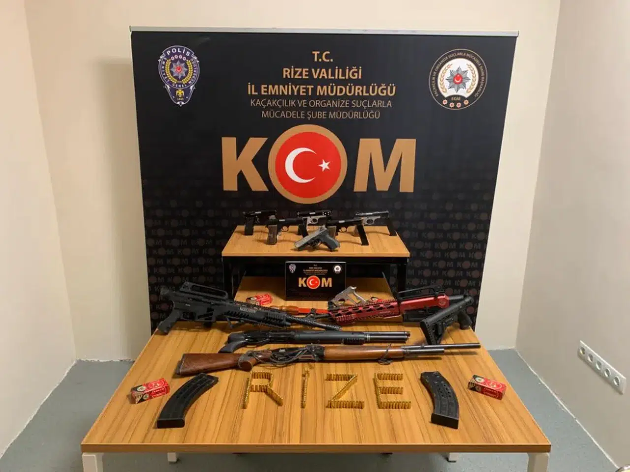 Rize'de silah kaçakçılığı yaptıkları iddiasıyla 4 kişi yakalandı