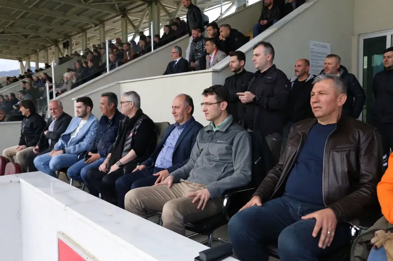 Arhavi 08 Spor, Kars 36 Spor'u Sahasında Mağlup Etti!