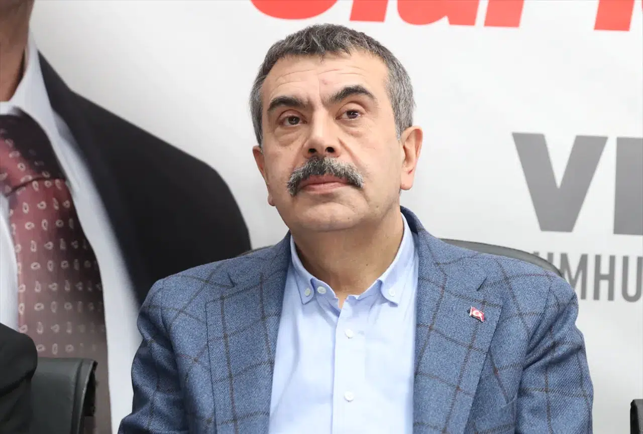 Milli Eğitim Bakanı Tekin, Erzurum'da ziyaretlerde bulundu