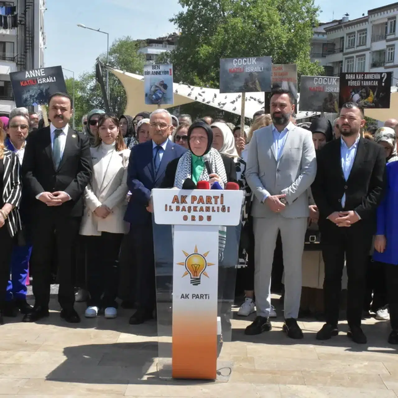 Trabzon ve çevre illerde AK Parti'li kadınlar Gazzeli anneler için toplandı