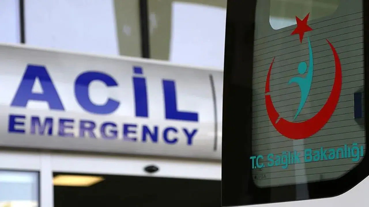 Kars'ta gıdadan zehirlendiği ileri sürülen 2 işçiden 1'i hayatını kaybetti