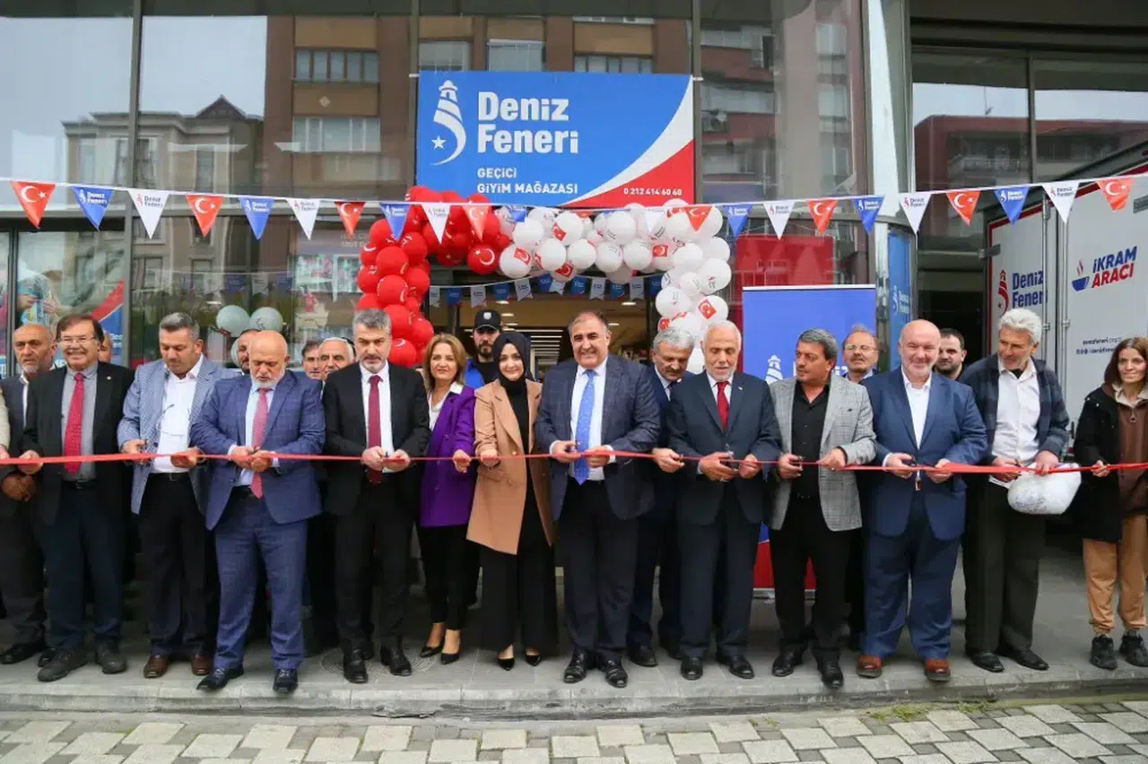 Trabzon'da ihtiyaç sahipleri için geçici giyim mağazası açıldı