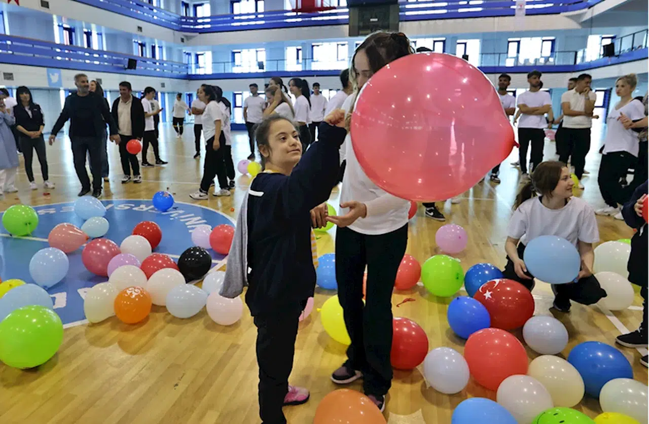 OMÜ'lü öğrenciler özel gereksinimli çocuklar için spor etkinliği düzenledi