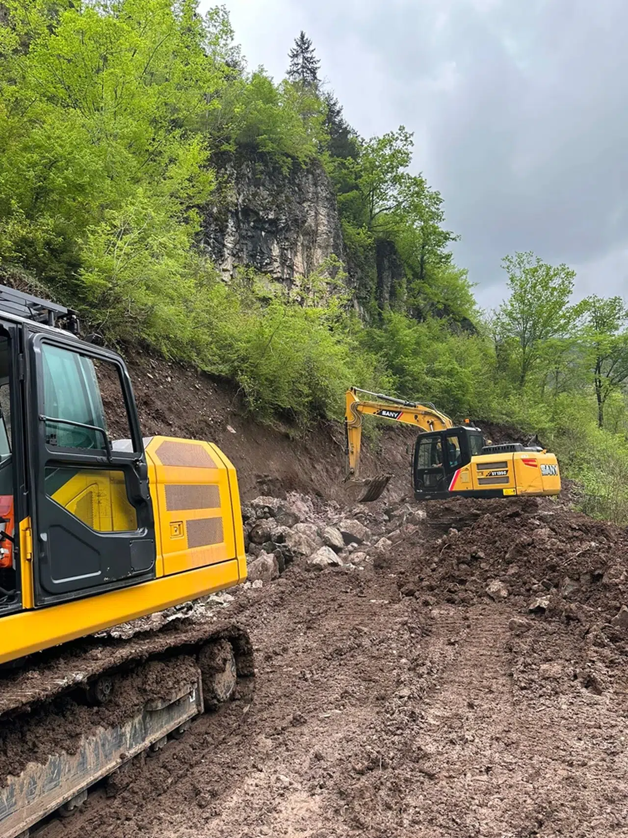 Trabzon'un ilçelerinde çalışmalar sürüyor