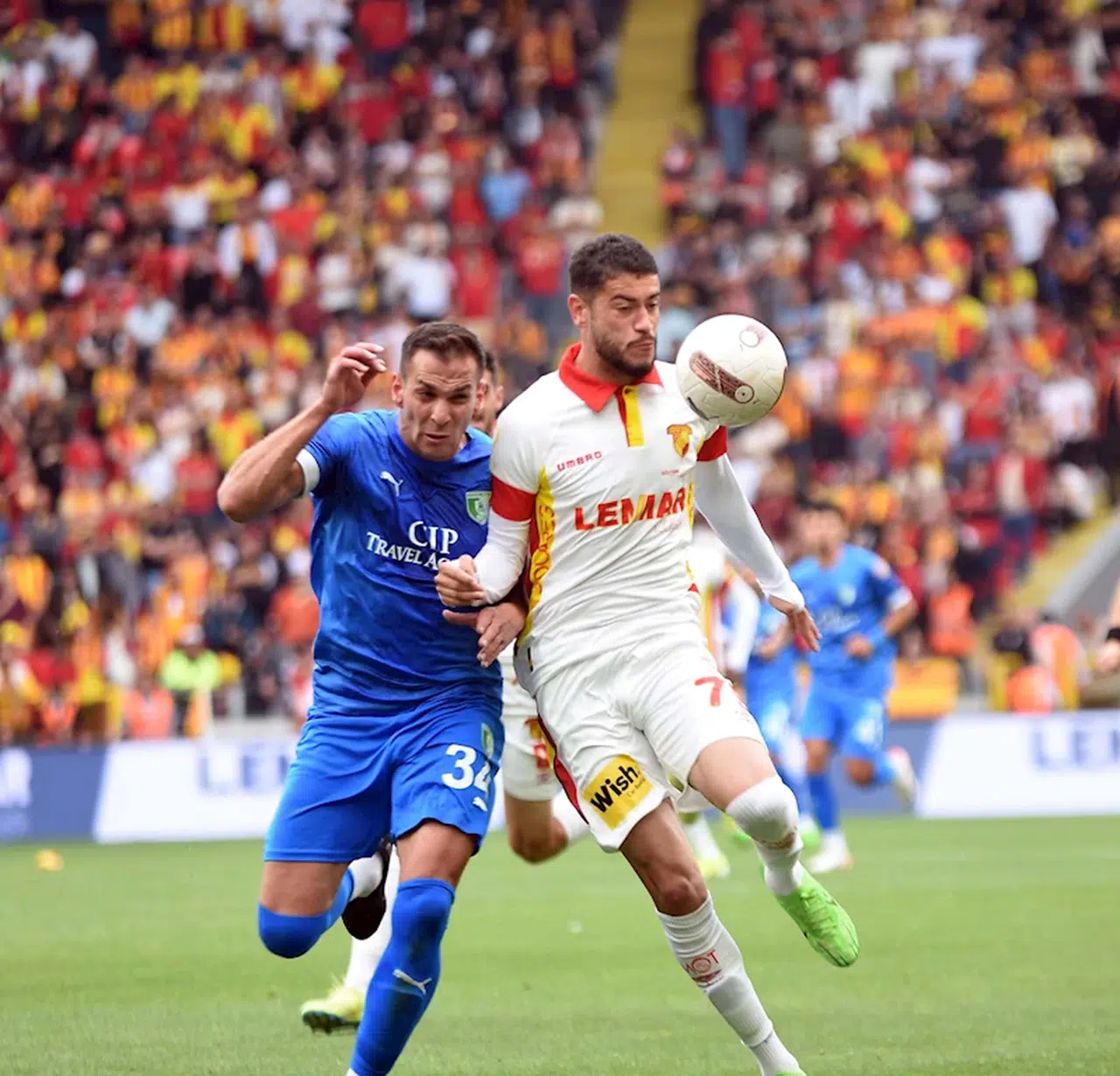 Göztepe'de yabancı bolluğu