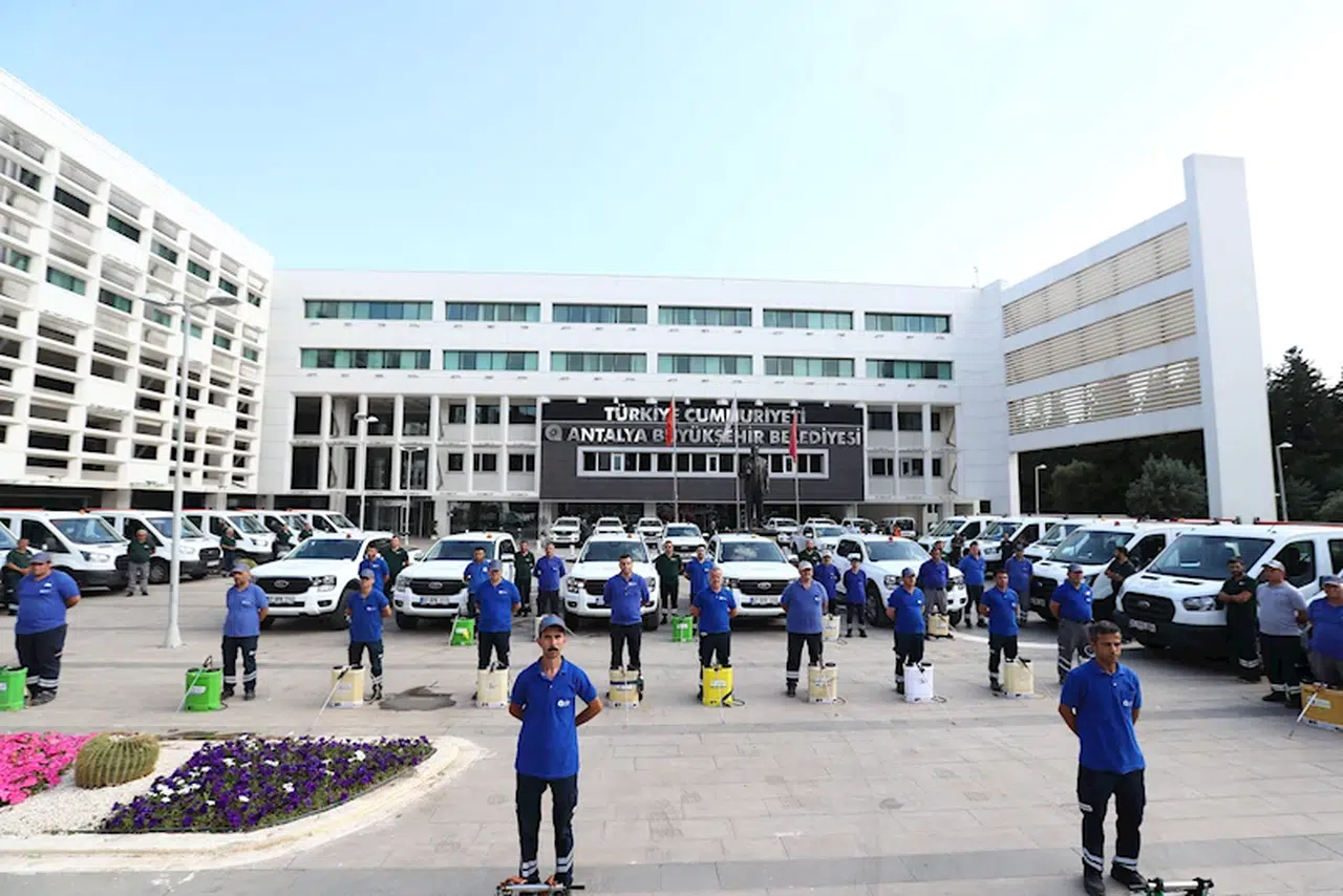 Büyükşehir Belediyesi'nden vektörle mücadele ordusu