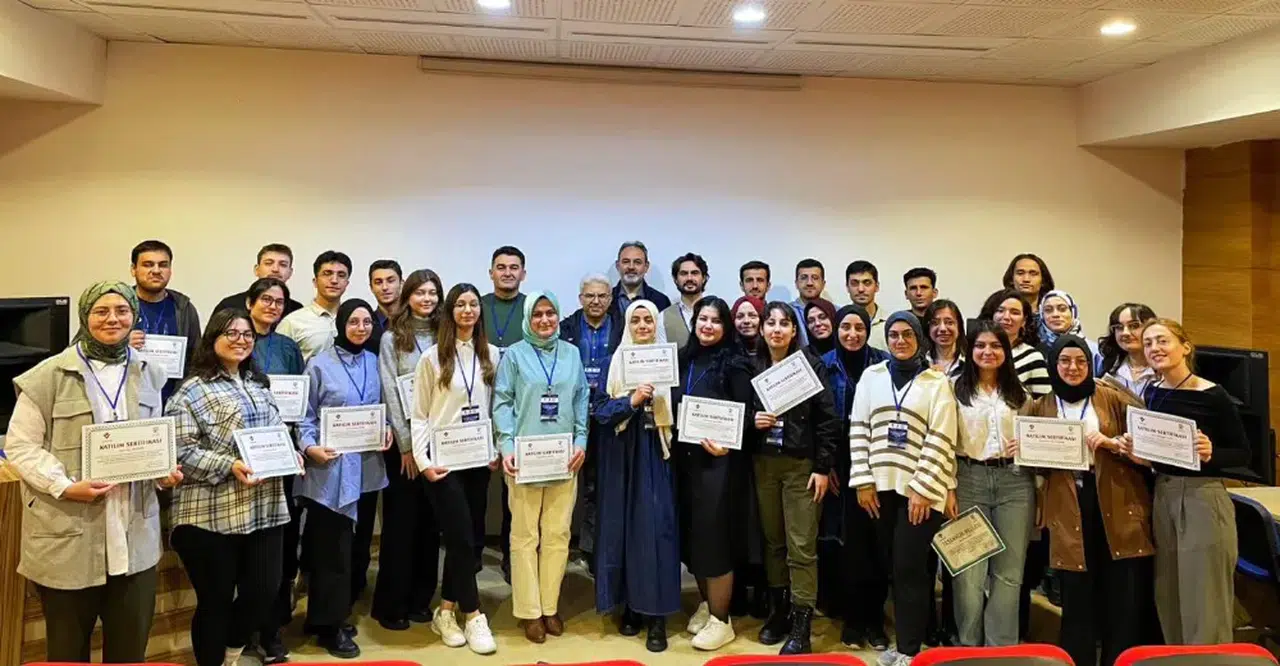 RTEÜ'de Tıp Fakültesi öğrencilerine yönelik “Akademik Beceriler ve Proje Eğitimi Kursu” düzenlendi