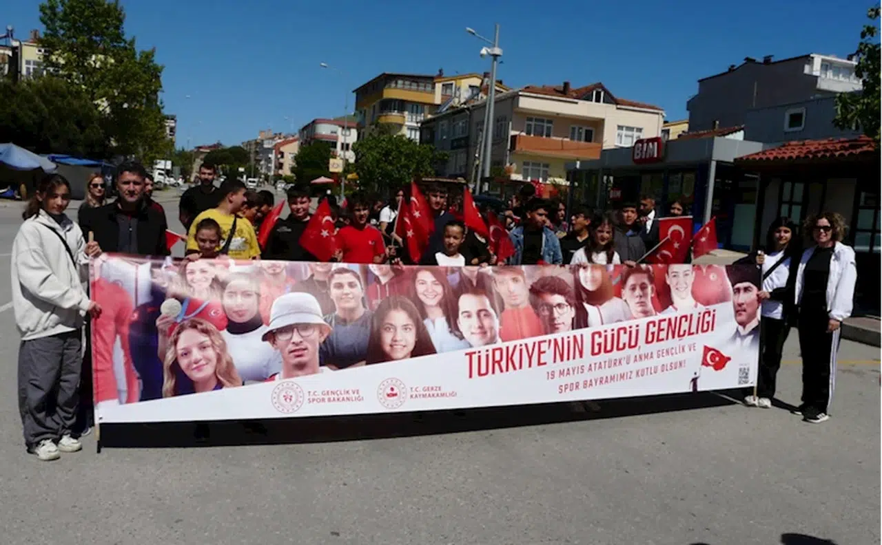 Gerze'de Gençlik Yürüyüşü düzenlendi