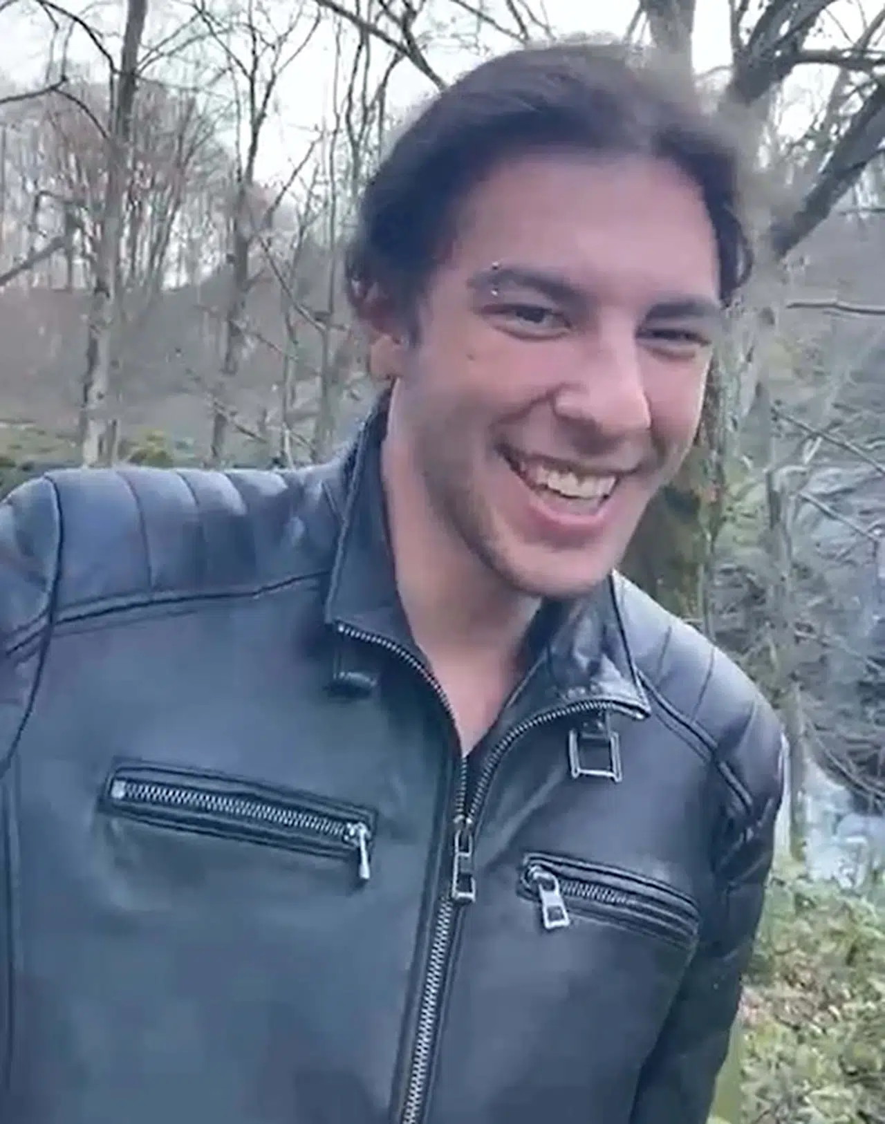 Bıçakla öldürülen üniversiteli motokurye Ata Emre'nin ailesi ve kız arkadaşıyla son görüntüleri ortaya çıktı