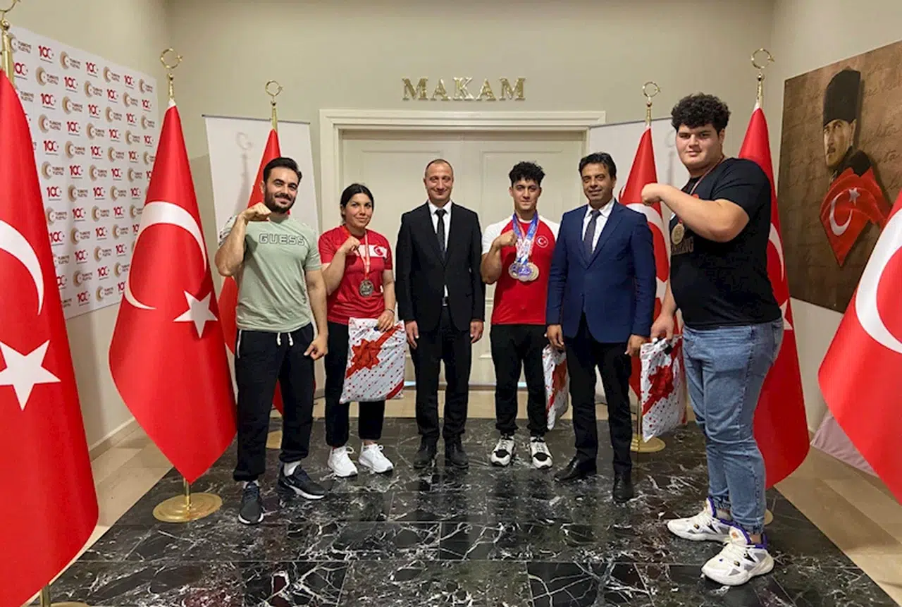 Şampiyonlardan Kaymakam Akyüz’e ziyaret 