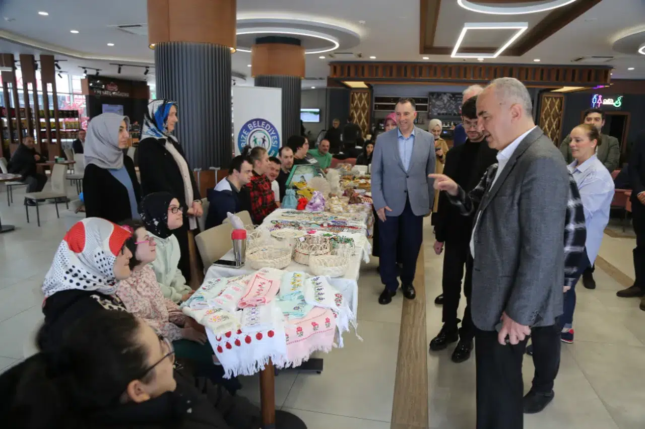 Meydan Sosyal Tesisi'nde sergi düzenleniyor