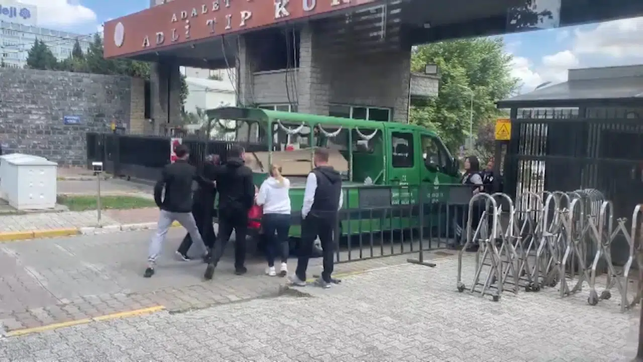 İstanbul-Küçükçekmece’de eski nişanlısı tarafından öldürülen Bahar'ın cenazesi Iğdır'a gönderildi 