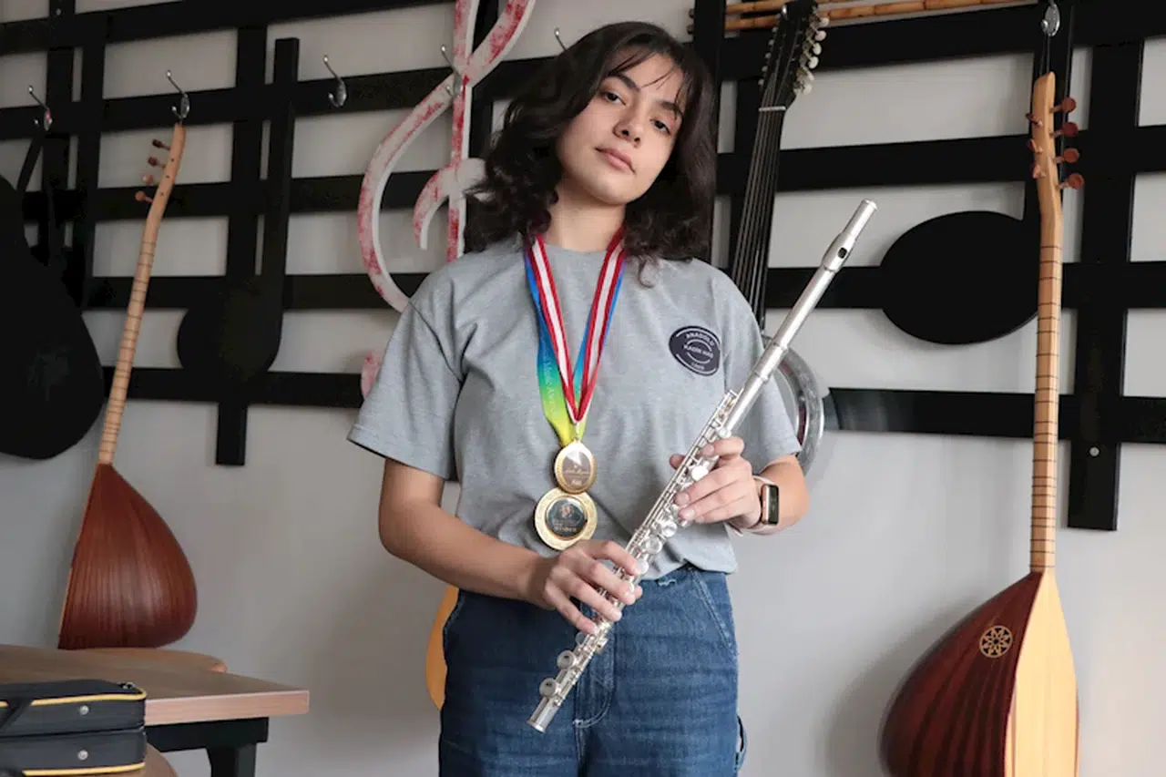 Yan flütte dünya üçüncüsü Gülfem İlay'ın hedefi; Cumhurbaşkanlığı Senfoni Orkestrası